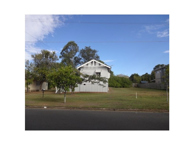 31 Central Avenue, Sherwood QLD 4075