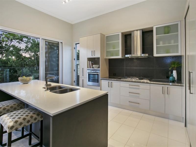 39 Lance Street, Sherwood QLD 4075