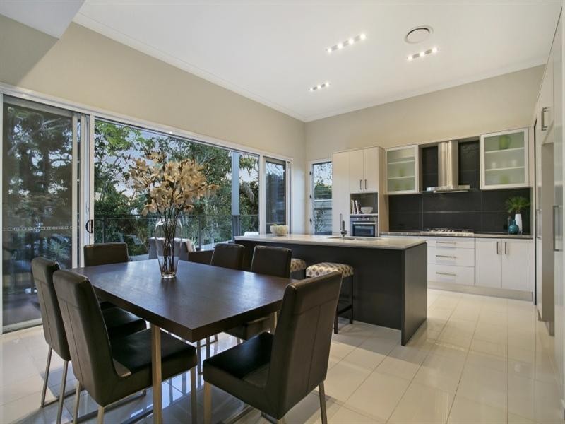 39 Lance Street, Sherwood QLD 4075