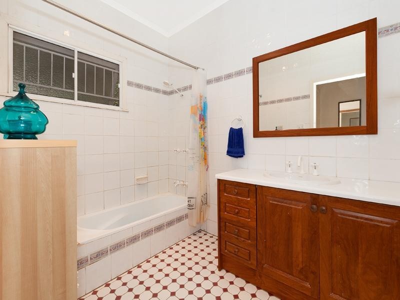 43 Stephenson Street, Oxley QLD 4075