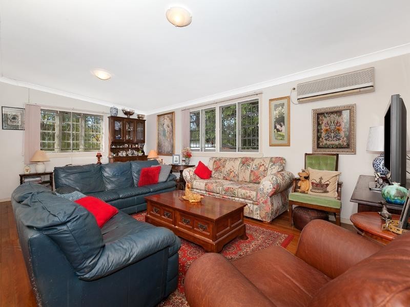 43 Stephenson Street, Oxley QLD 4075