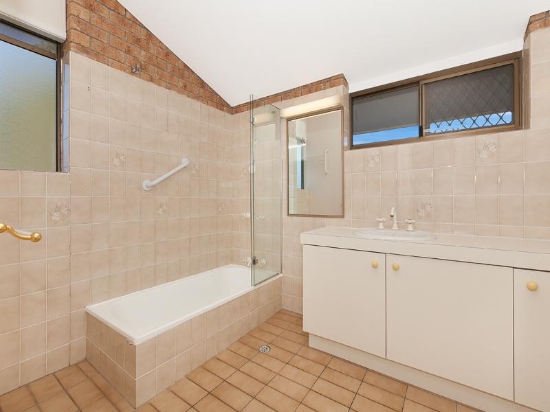 3/43 Skew Street, Sherwood QLD 4075