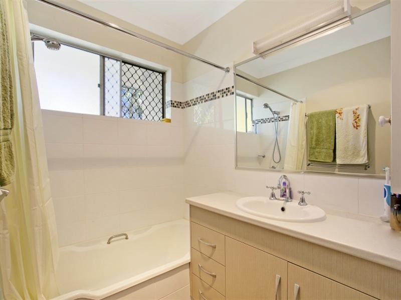 46 Chelmer Street East, Chelmer QLD 4068