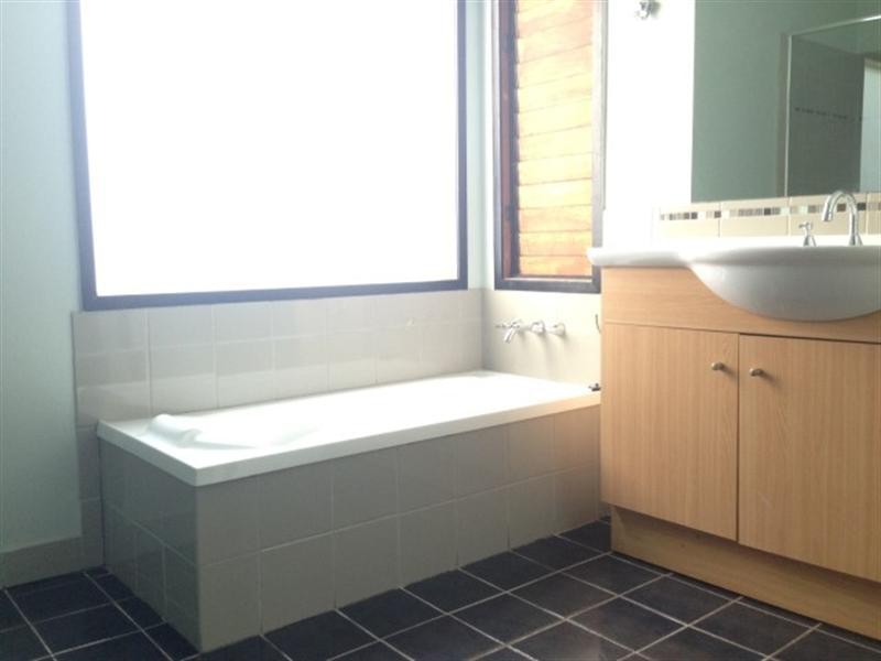 514 Oxley Road, Sherwood QLD 4075