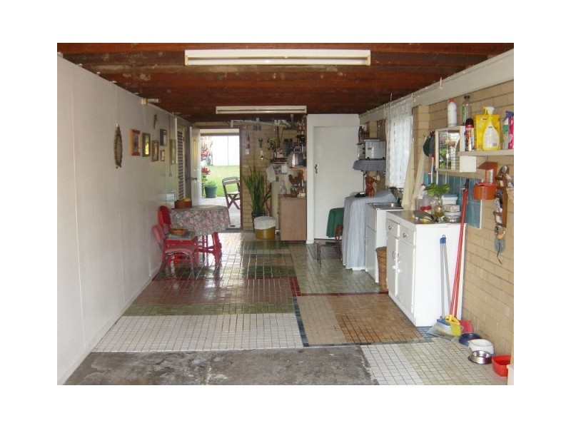 8 Deniven Street, Corinda QLD 4075