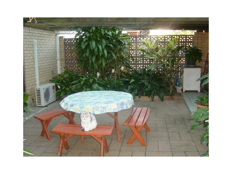 8 Deniven Street, Corinda QLD 4075