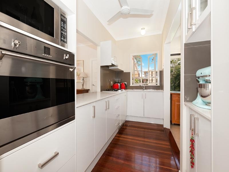 25 Coleman Street, Graceville QLD 4075