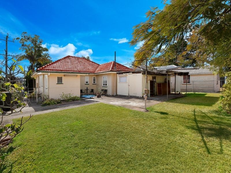 75 Graceville Avenue, Graceville QLD 4075