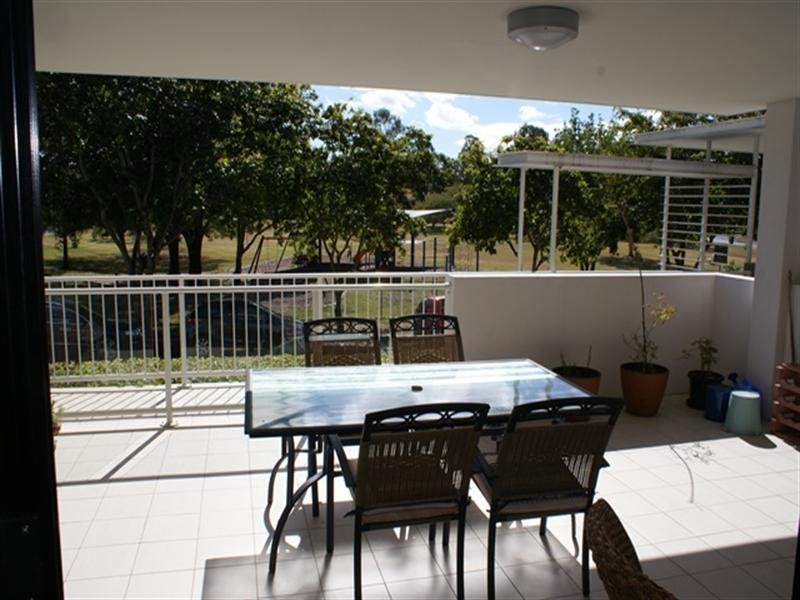 11/327 Verney Road East, Graceville QLD 4075