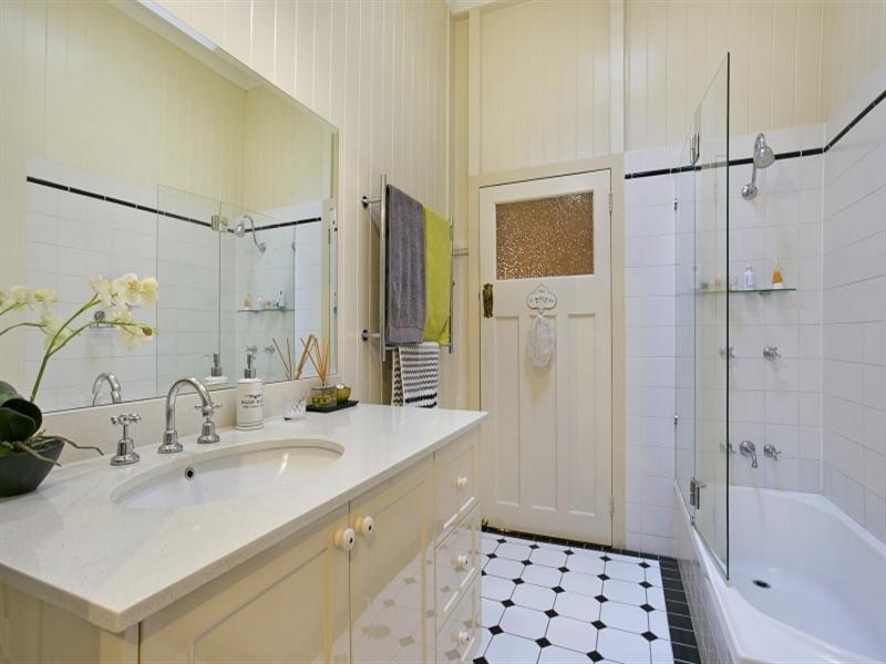 24 Kenilworth Street, Sherwood QLD 4075