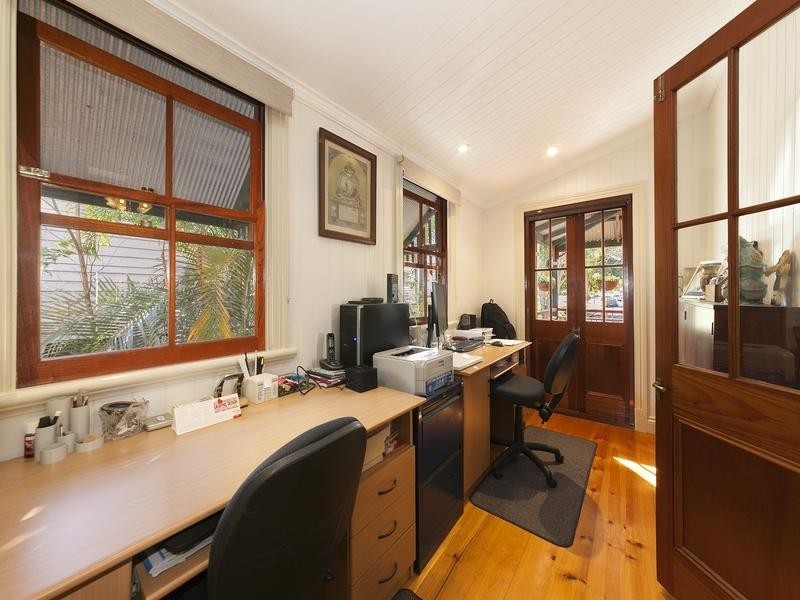 19 Wattle Avenue, Yeerongpilly QLD 4105