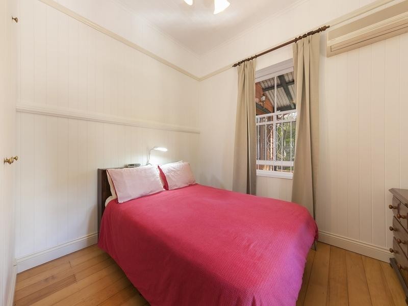 19 Wattle Avenue, Yeerongpilly QLD 4105