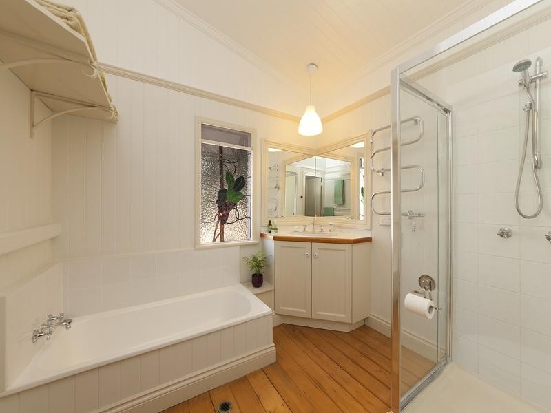 19 Wattle Avenue, Yeerongpilly QLD 4105