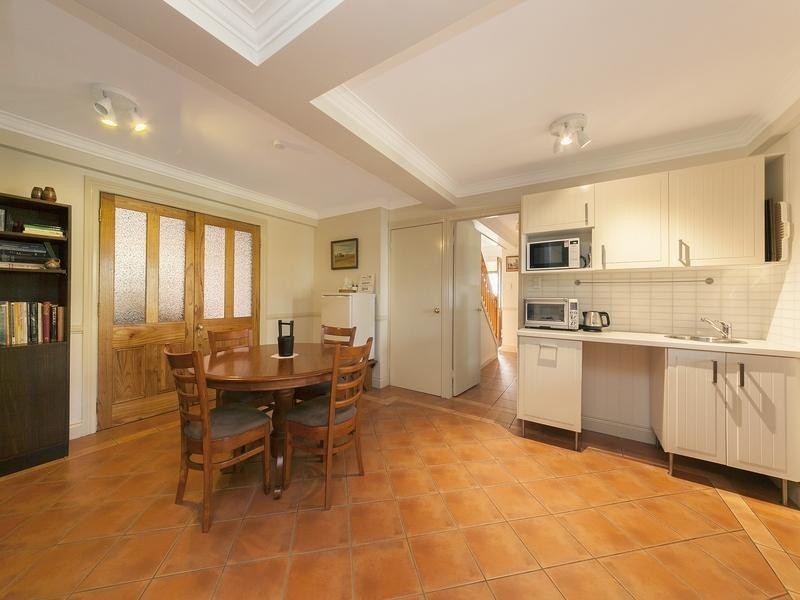 19 Wattle Avenue, Yeerongpilly QLD 4105