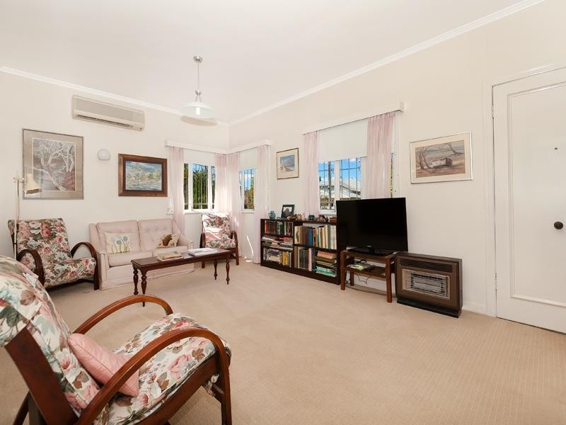 43 Victoria Avenue, Chelmer QLD 4068