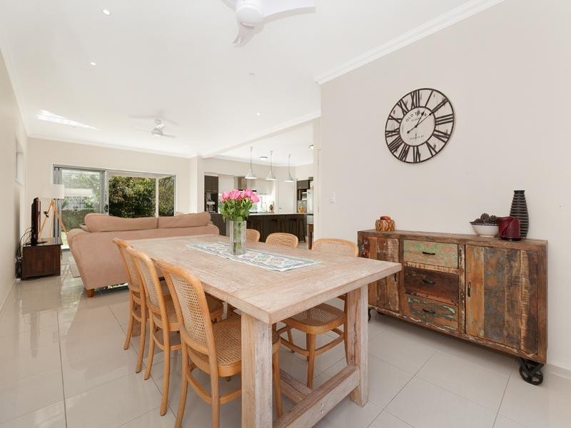 16 Caber Street, Kenmore QLD 4069