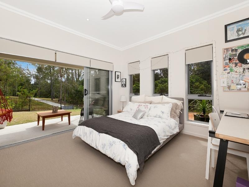 16 Caber Street, Kenmore QLD 4069