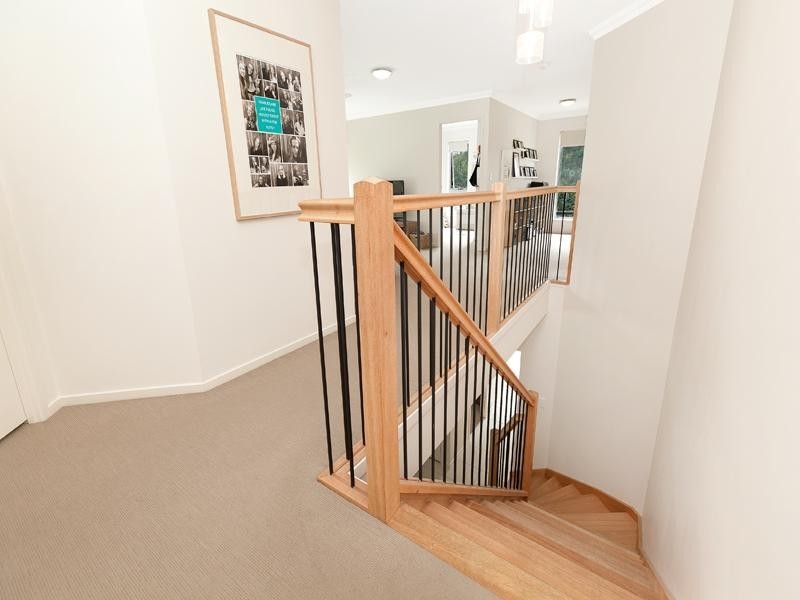 16 Caber Street, Kenmore QLD 4069