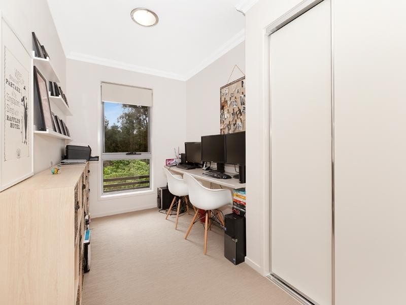 16 Caber Street, Kenmore QLD 4069