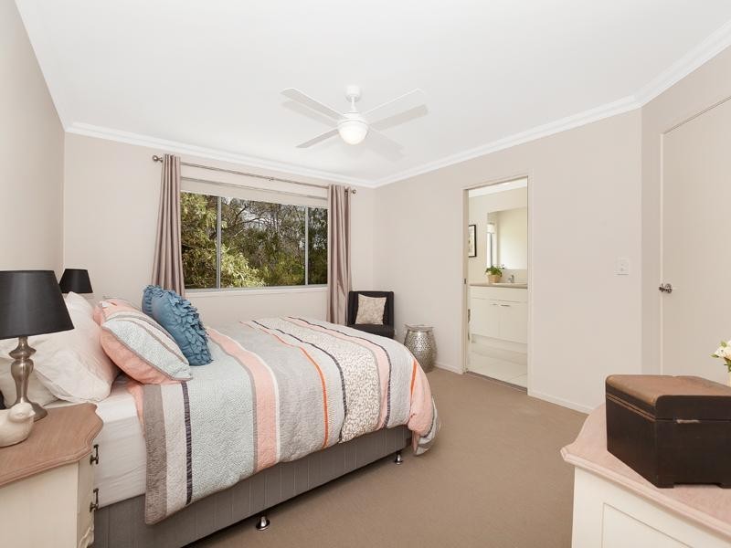 16 Caber Street, Kenmore QLD 4069