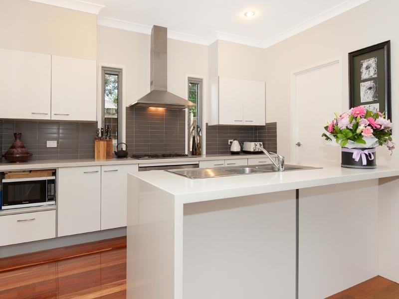 16 Chancellor Street, Sherwood QLD 4075