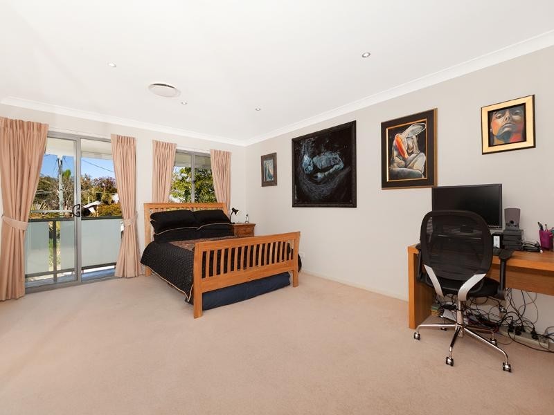 16 Chancellor Street, Sherwood QLD 4075