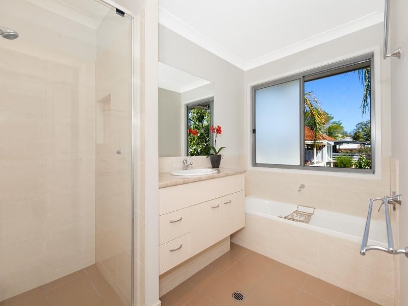 16 Chancellor Street, Sherwood QLD 4075