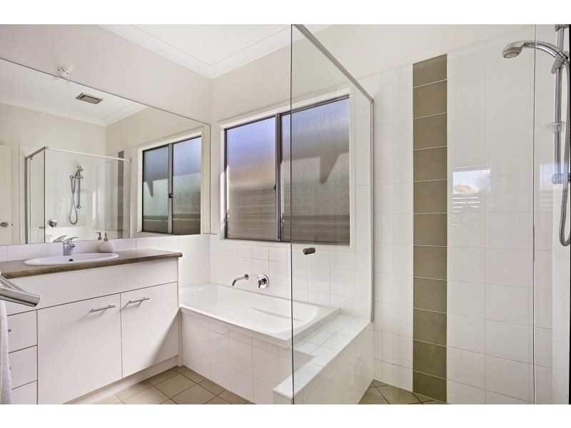 48 Mayhew Street, Sherwood QLD 4075