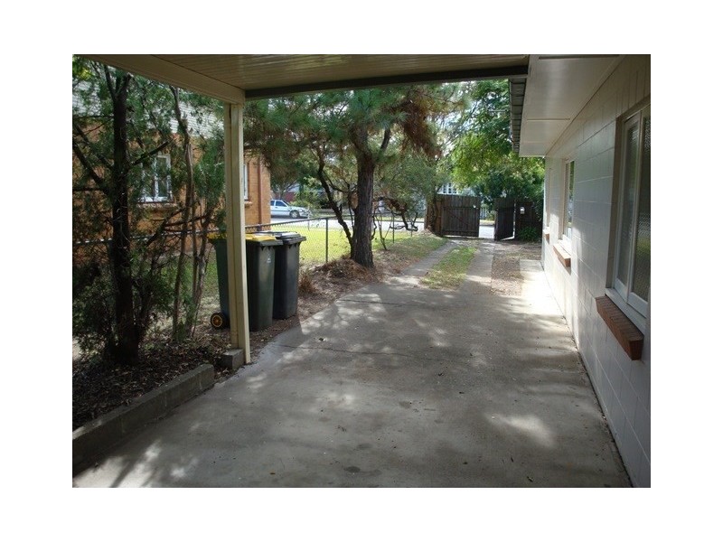 48 Cook Street, Oxley QLD 4075