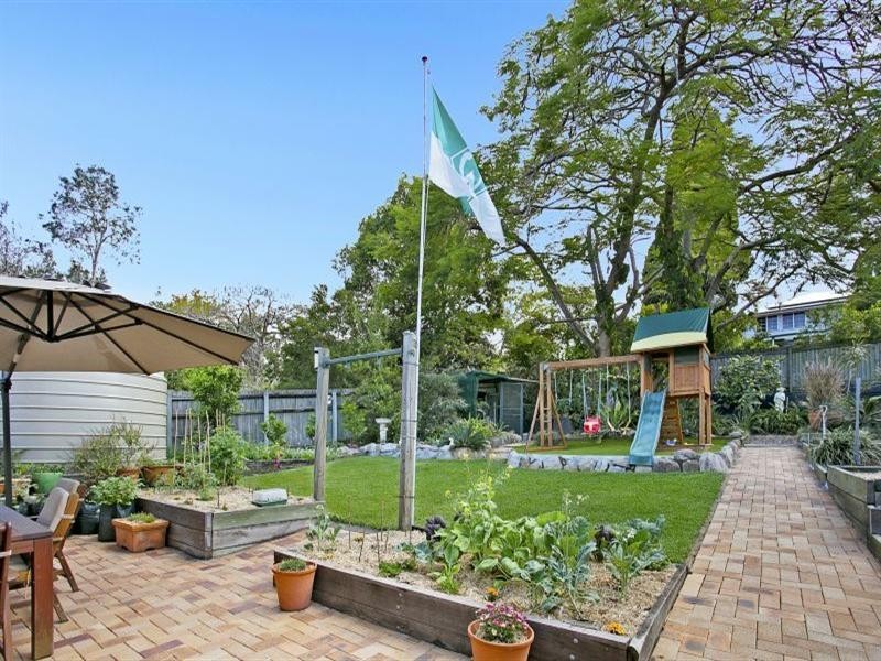 14 Lassie Street, Oxley QLD 4075