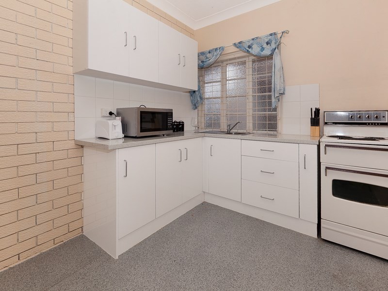 2/14 Blackheath Road, Oxley QLD 4075