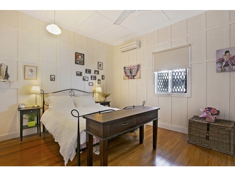 8 Kenilworth Street, Sherwood QLD 4075