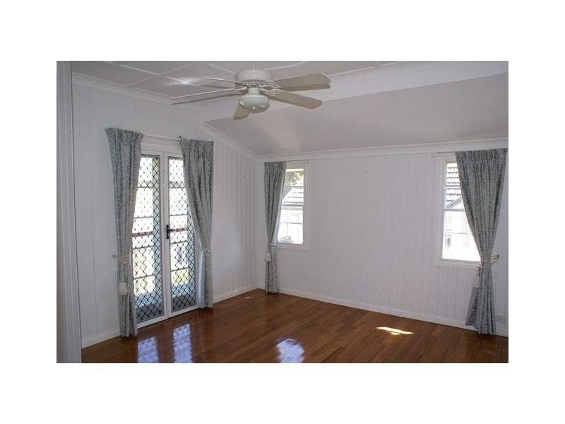 64 Clara Street, Corinda QLD 4075