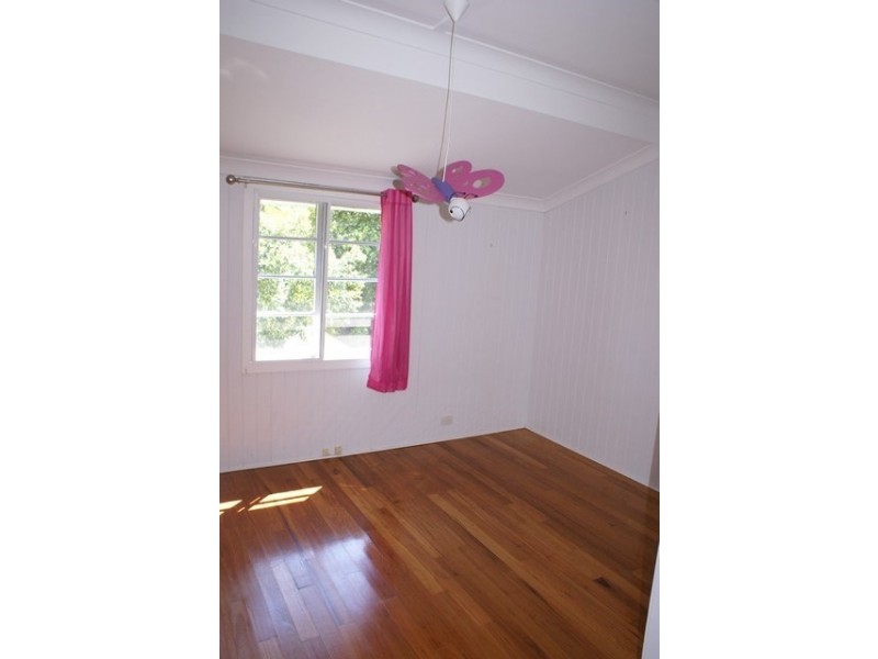 64 Clara Street, Corinda QLD 4075