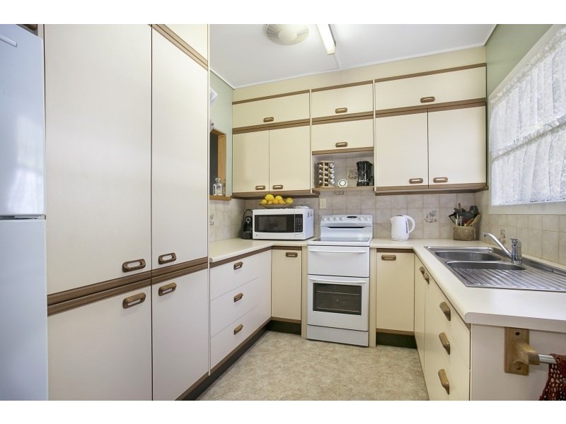 80 Blackheath Road, Oxley QLD 4075