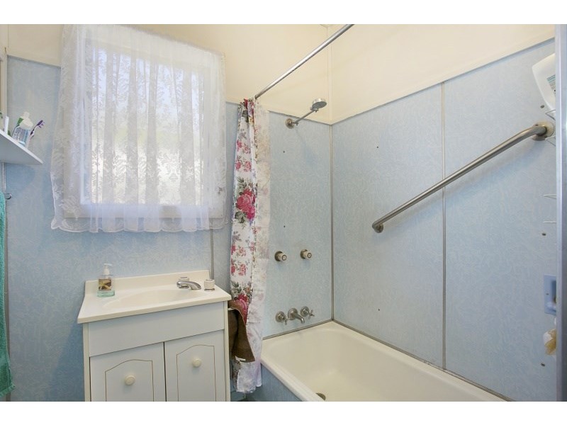 80 Blackheath Road, Oxley QLD 4075