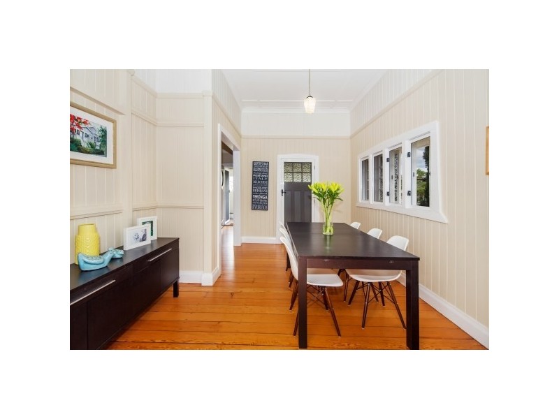 17 Rhyndarra Street, Yeronga QLD 4104