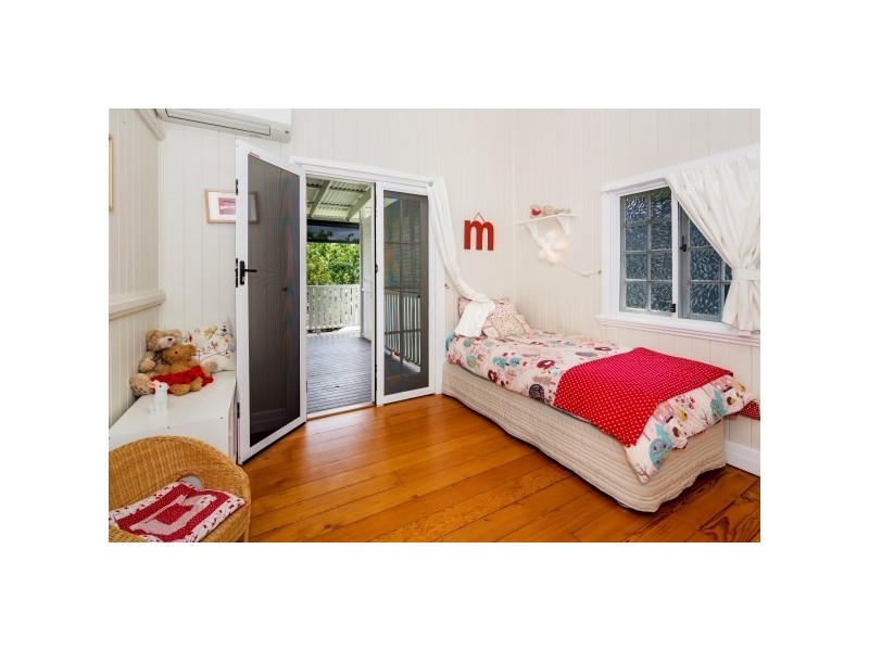 17 Rhyndarra Street, Yeronga QLD 4104