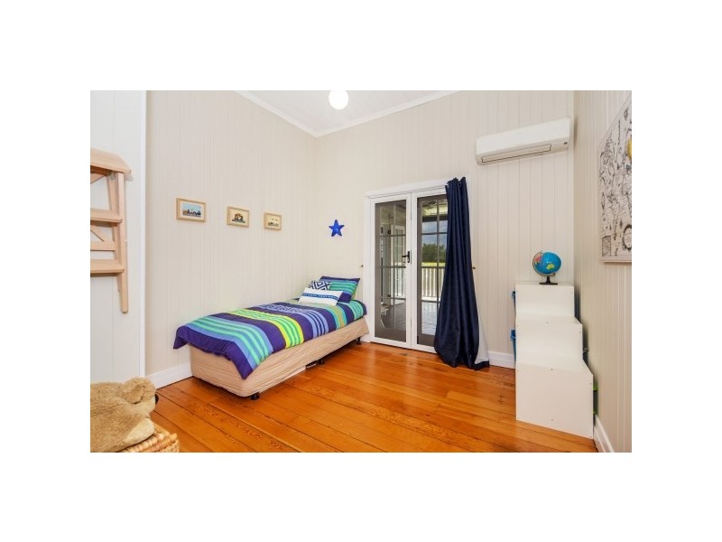 17 Rhyndarra Street, Yeronga QLD 4104