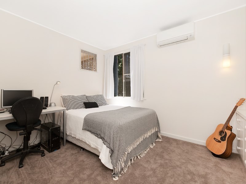 46 Blackstone Street, Indooroopilly QLD 4068