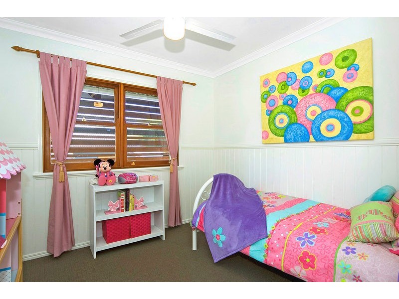 67 William Terrace, Oxley QLD 4075