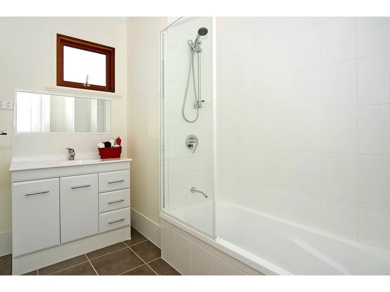 67 William Terrace, Oxley QLD 4075