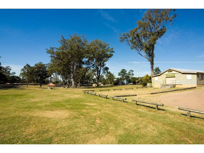 67 William Terrace, Oxley QLD 4075