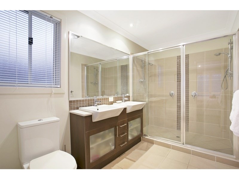 56 Robertson Street, Sherwood QLD 4075