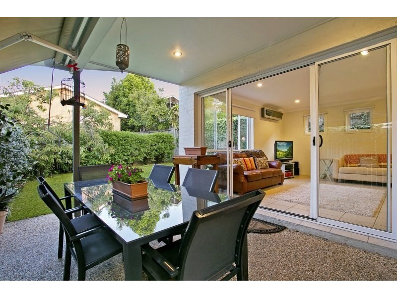 56 Robertson Street, Sherwood QLD 4075