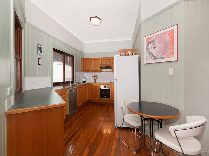 38 Central Avenue, Sherwood QLD 4075