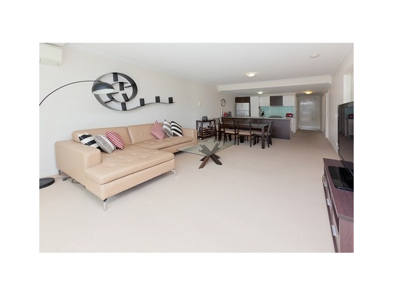 46/95 Clarence Road, Indooroopilly QLD 4068