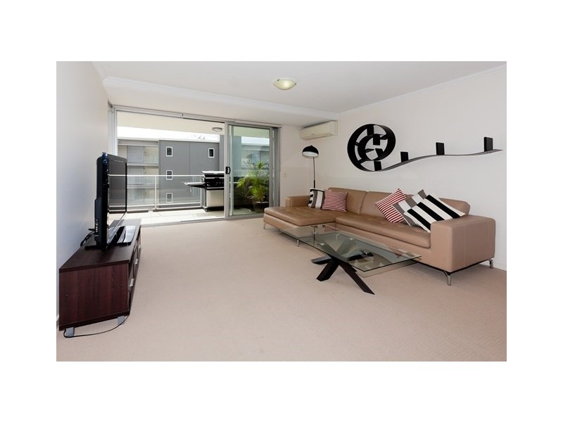 46/95 Clarence Road, Indooroopilly QLD 4068