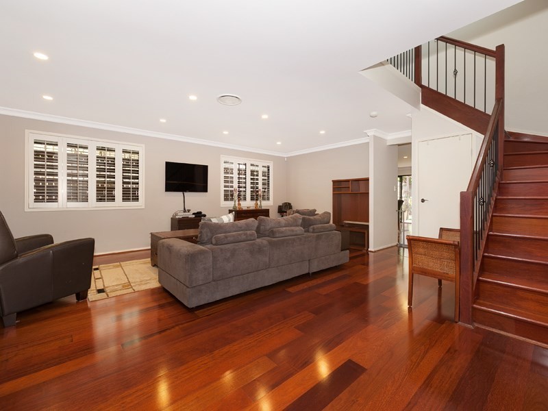 279 Verney Road East, Graceville QLD 4075