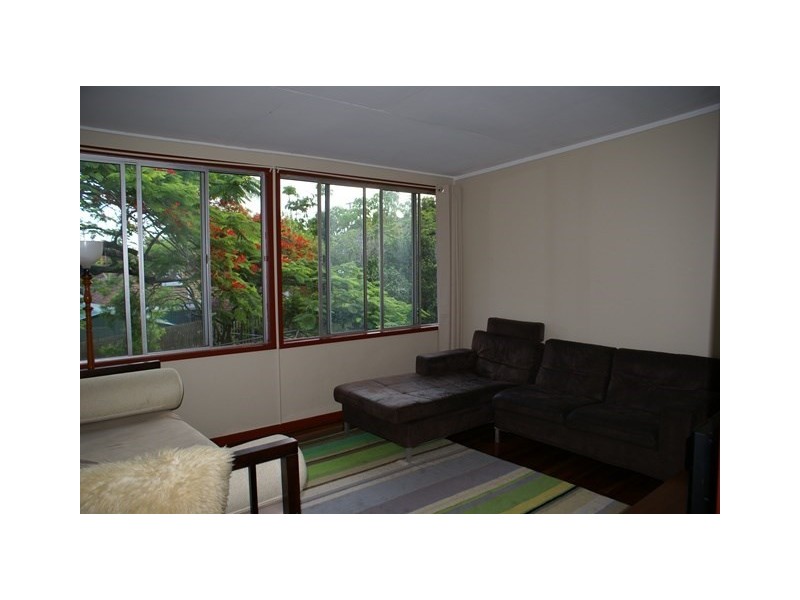 12 Annand Street, Oxley QLD 4075